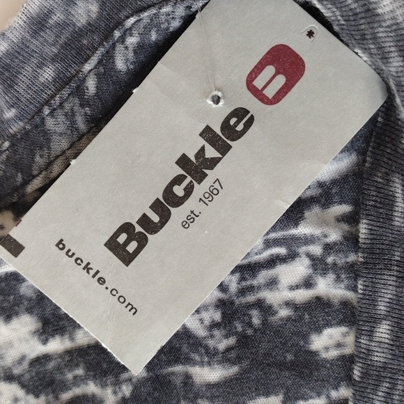 Buckle Tee Women's S Gray White Red Short Sleeve Graphic Tie Dye Fallen Angel - Picture 6 of 8